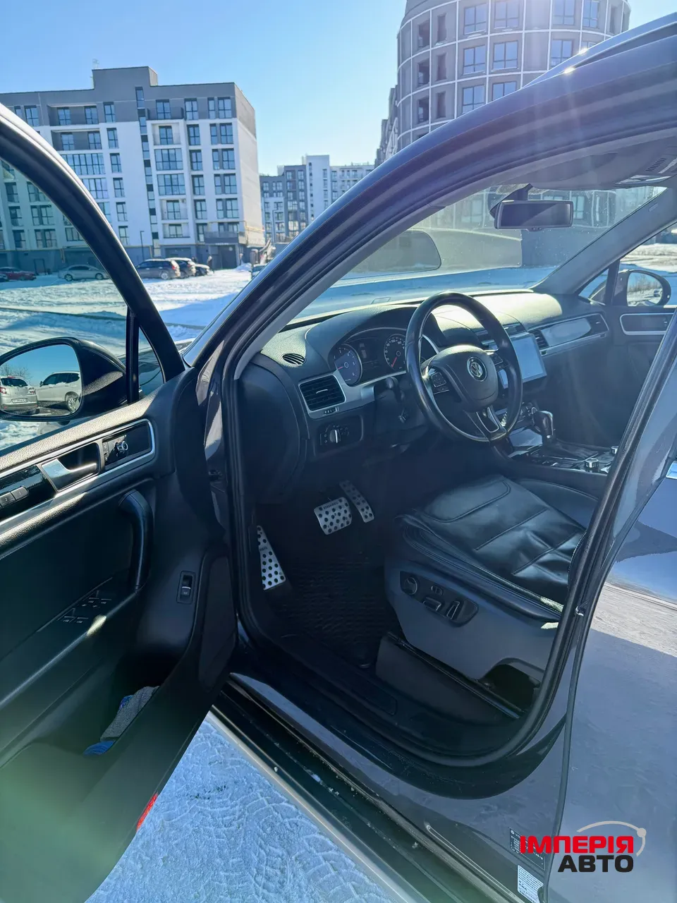 Volkswagen Touareg - фото 11