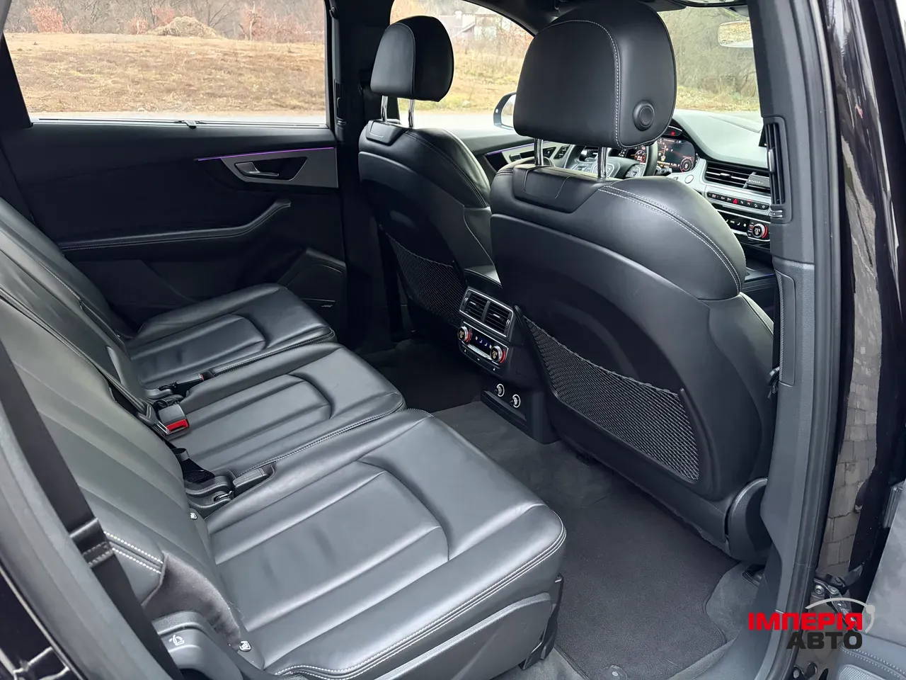 Audi Q7 - фото 26