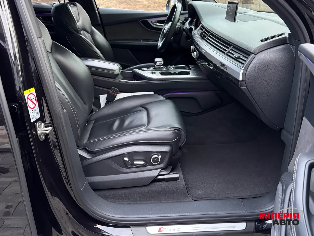 Audi Q7 - фото 27
