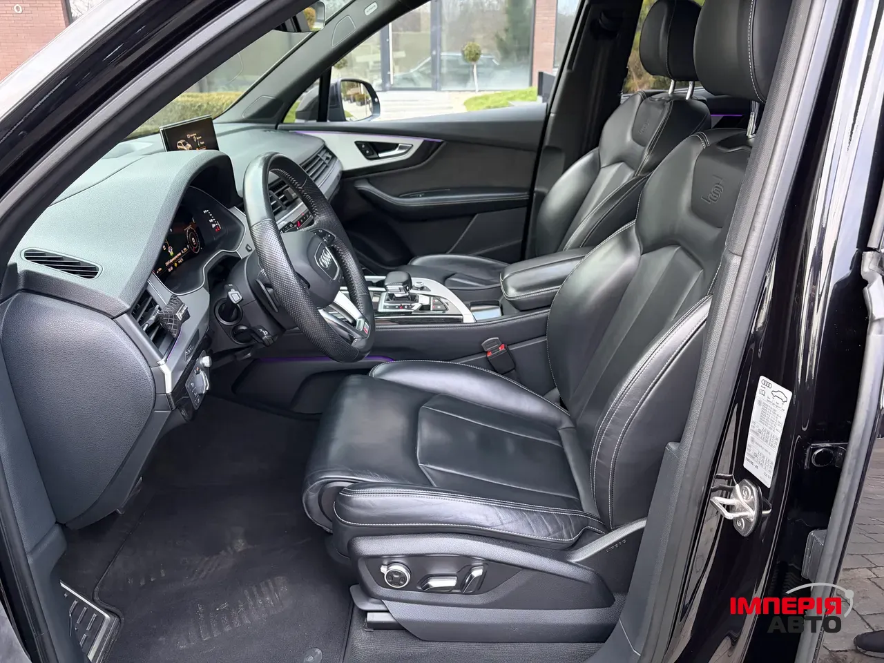 Audi Q7 - фото 24