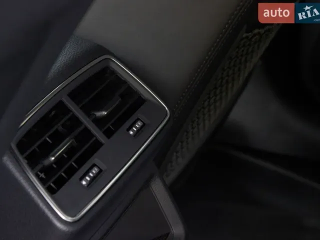 Audi e-tron S - фото 4