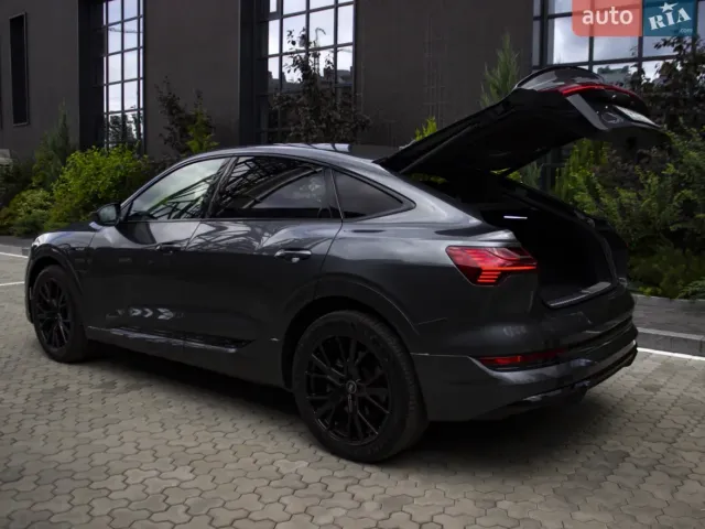 Audi e-tron S - фото 2