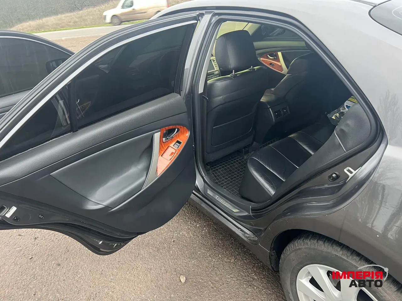 Toyota Camry - фото 8