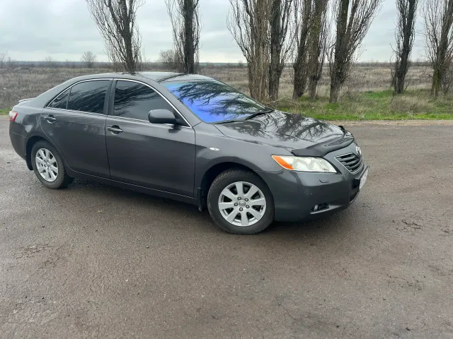 Toyota Camry - фото 3