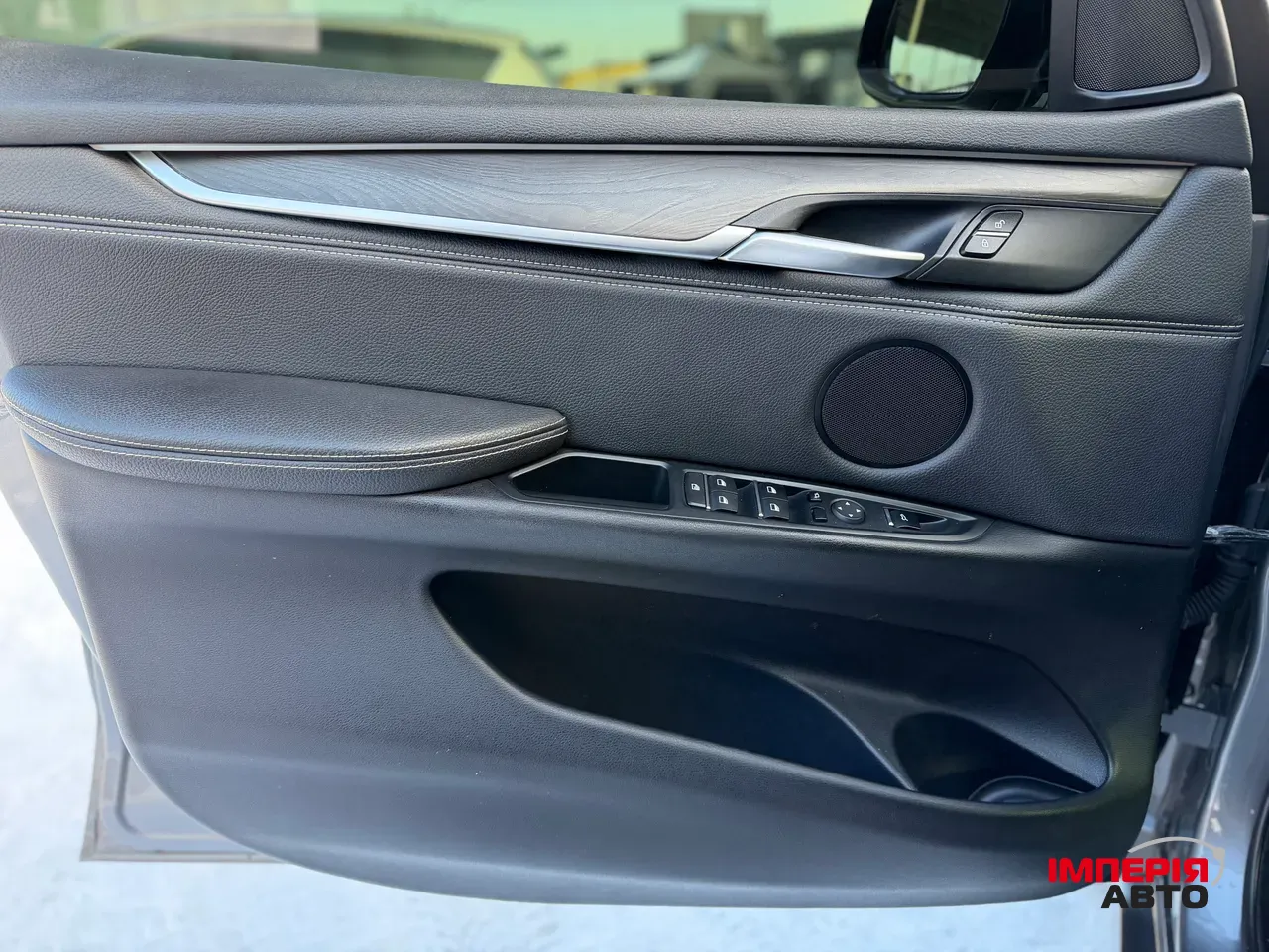 BMW X5 - фото 7