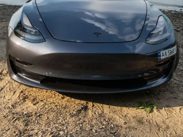 Tesla Model 3 - фото 2