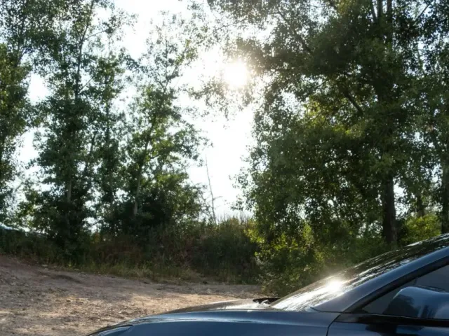 Tesla Model 3 - фото 4