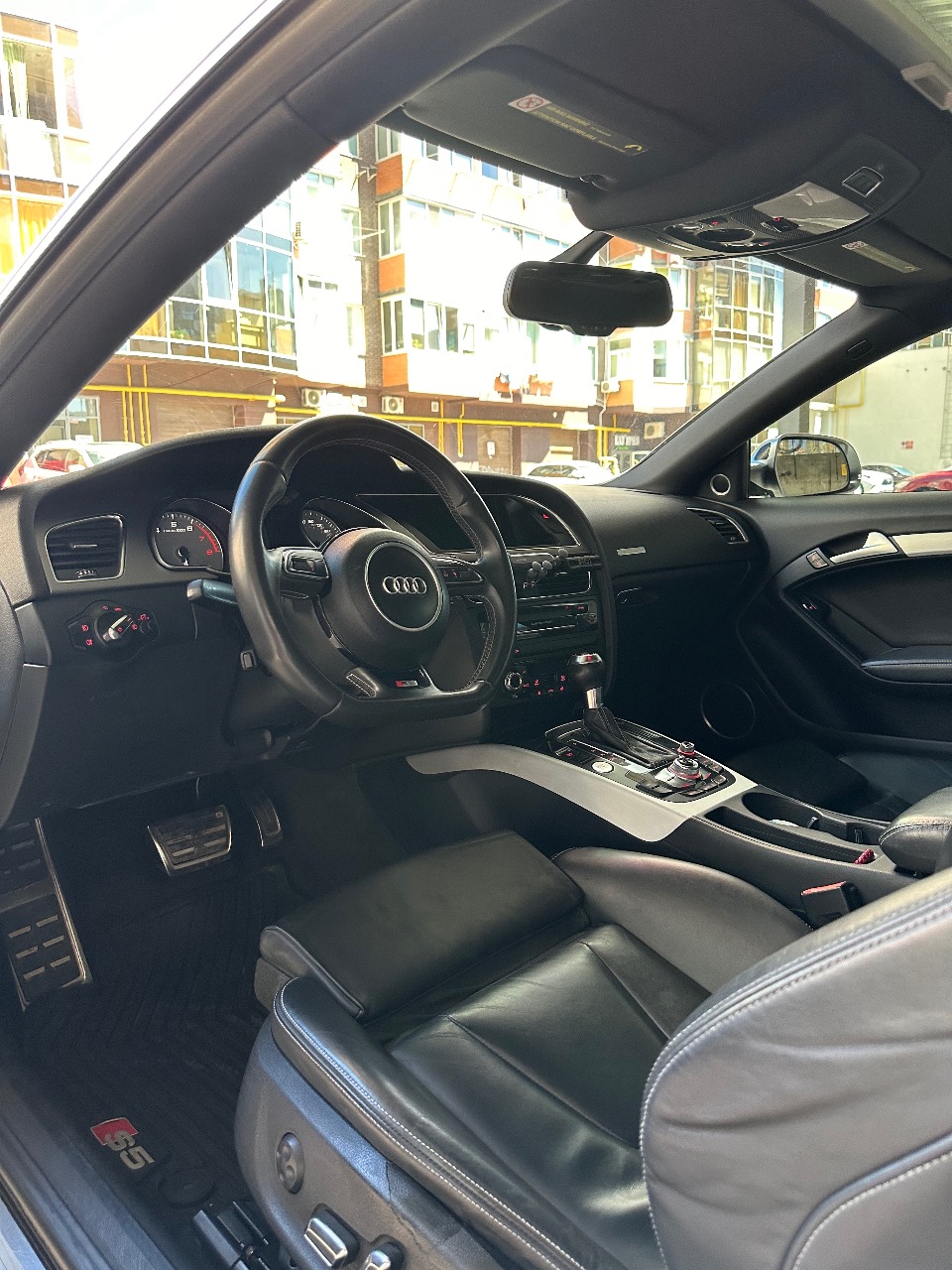 Audi S5 - фото 8