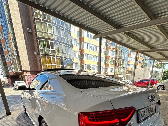 Audi S5 - фото 5