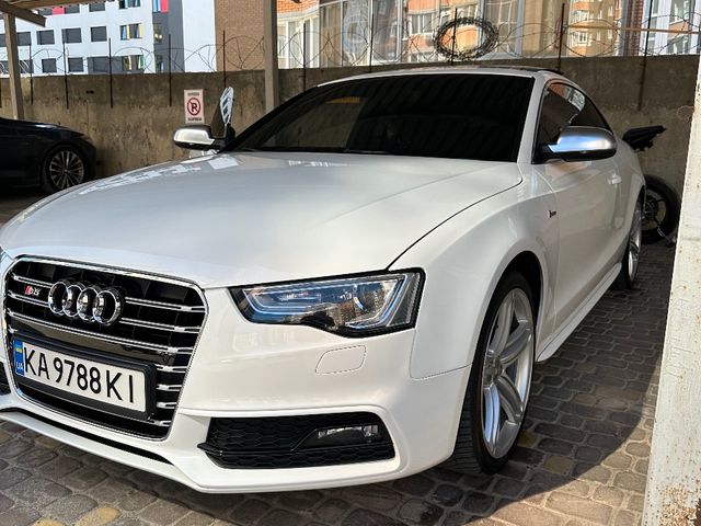 Audi S5 - фото 1