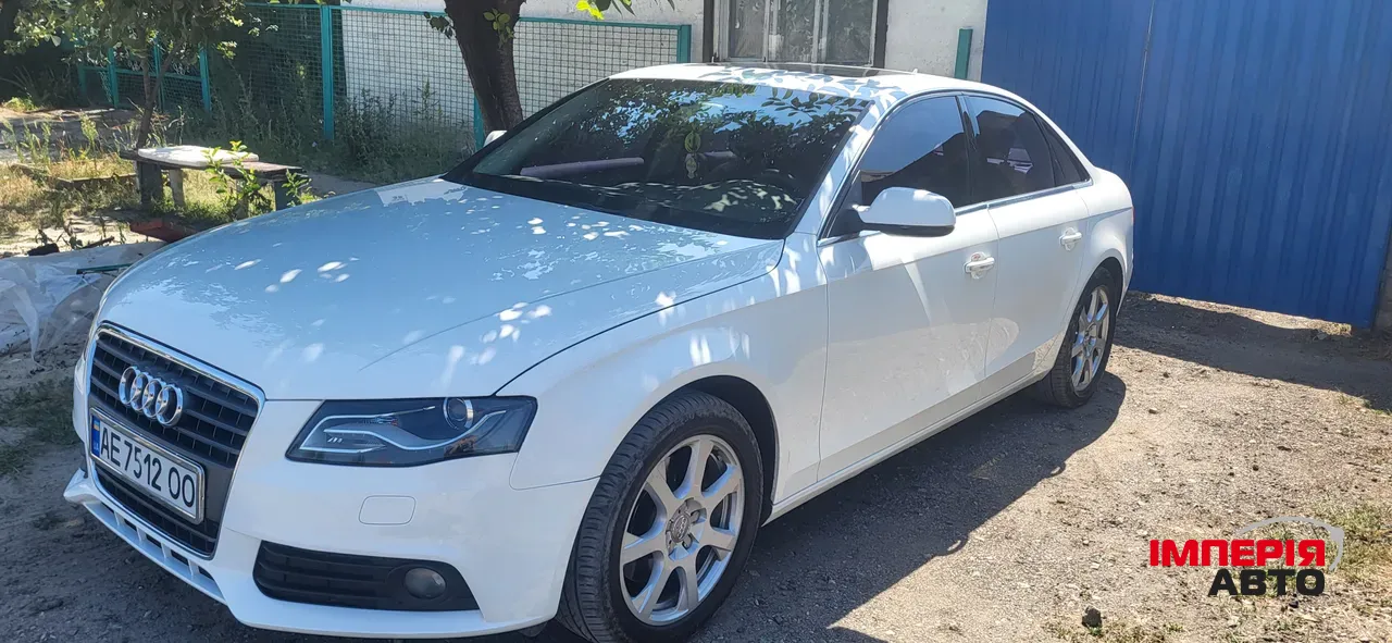Audi A4 - фото 2