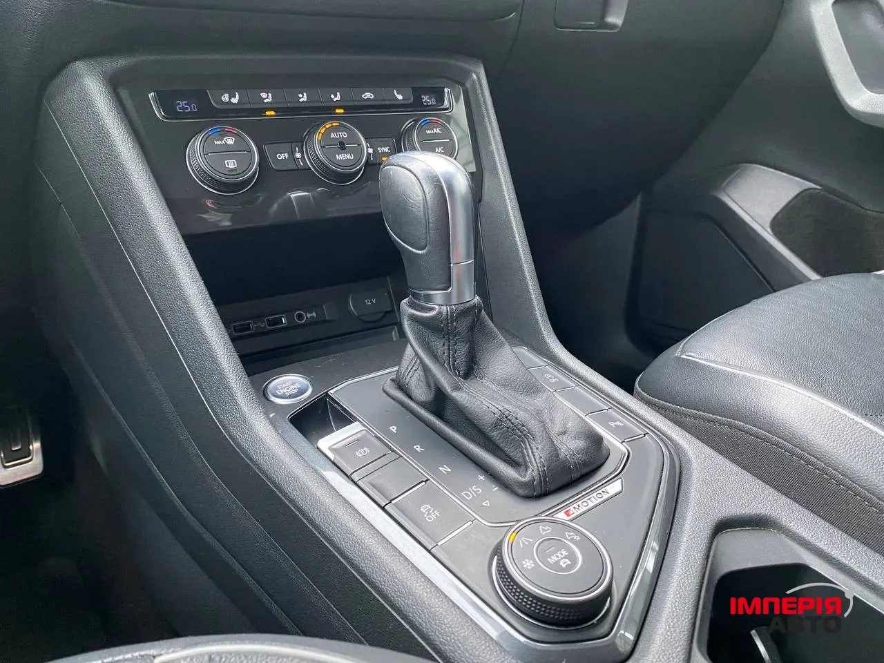 Volkswagen Tiguan - фото 48