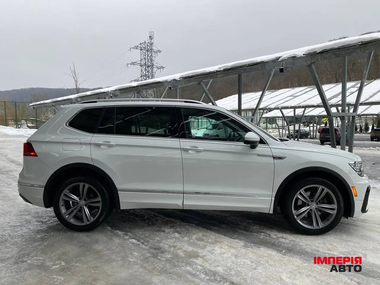 Volkswagen Tiguan - фото 7
