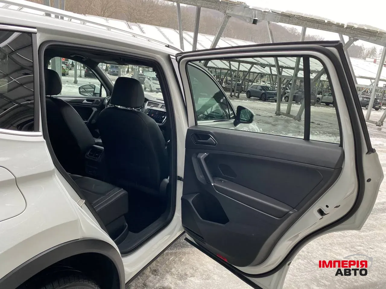 Volkswagen Tiguan - фото 30