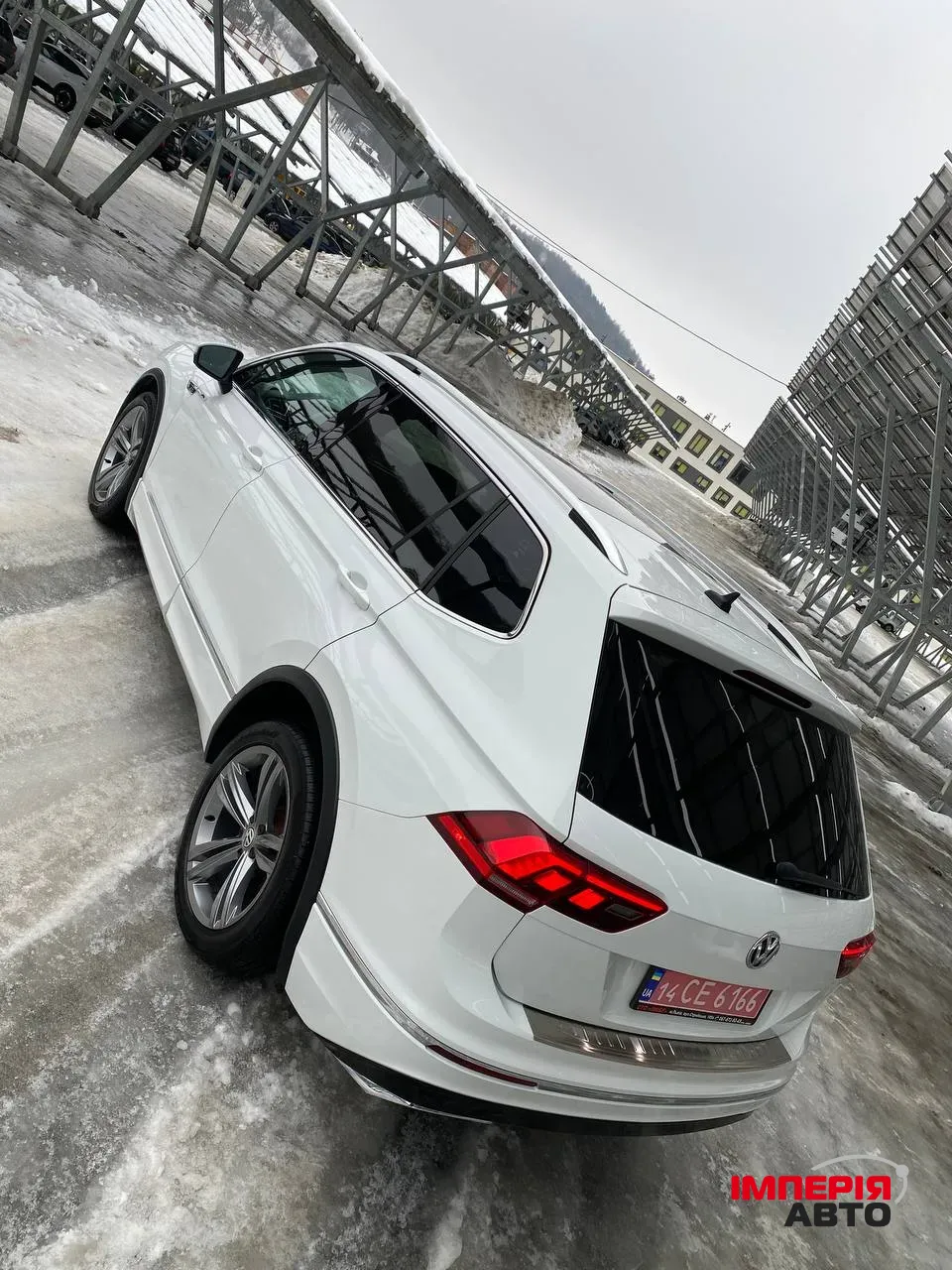 Volkswagen Tiguan - фото 13