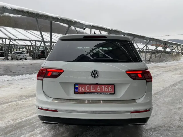 Volkswagen Tiguan - фото 5
