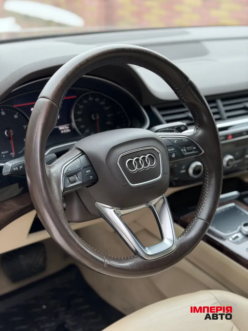 Audi Q7 - фото 15