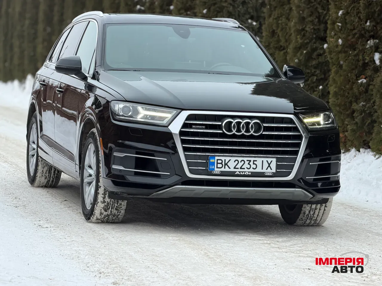 Audi Q7 - фото 1