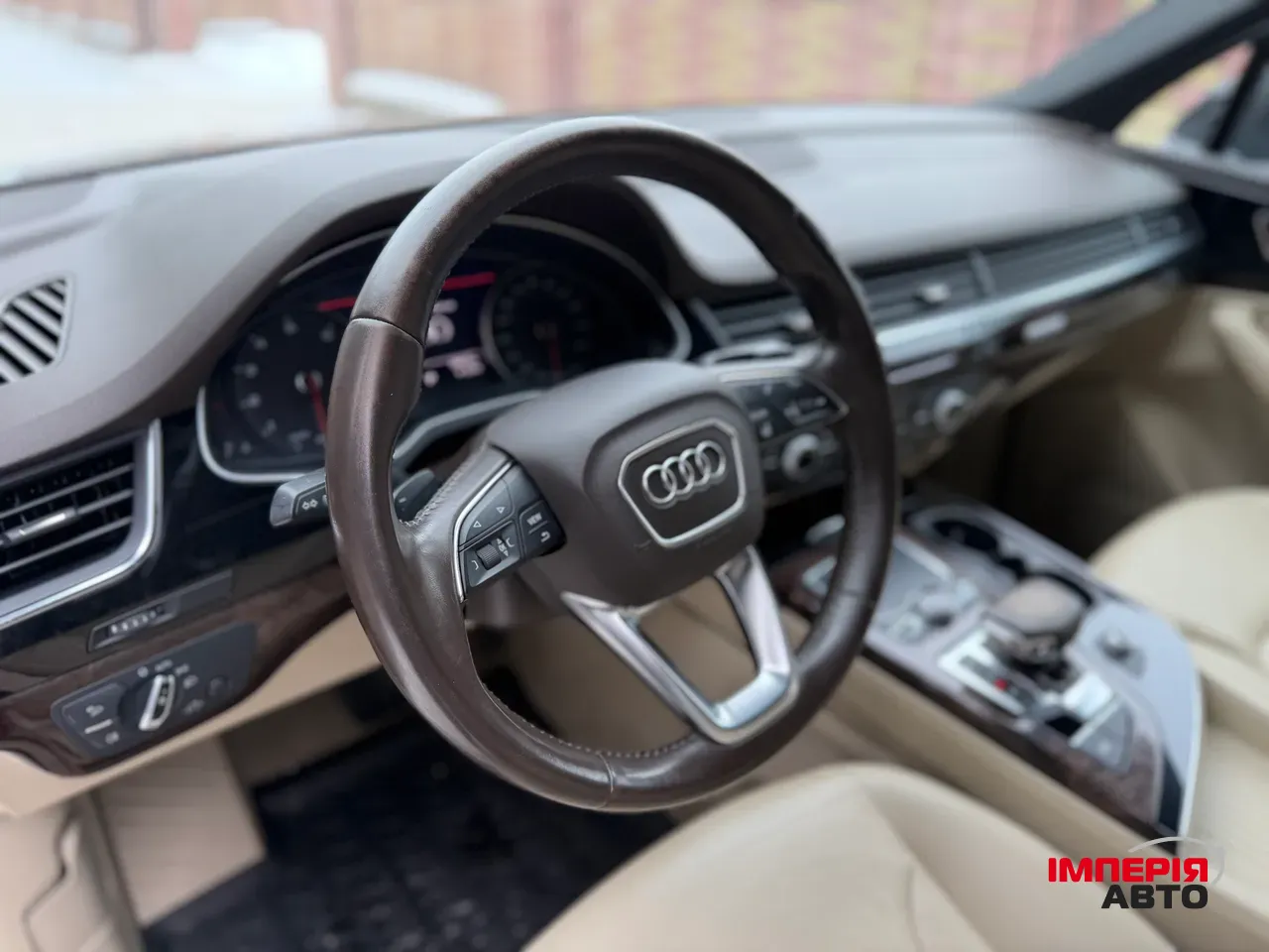 Audi Q7 - фото 10