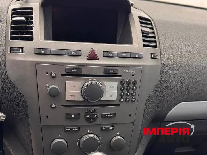 Opel Zafira - фото 9