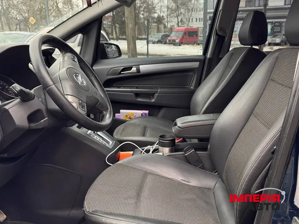 Opel Zafira - фото 3