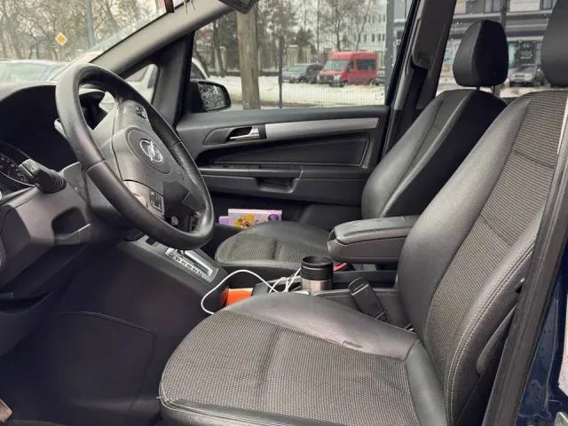 Opel Zafira - фото 3