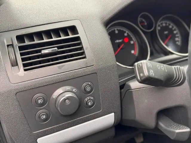 Opel Zafira - фото 5