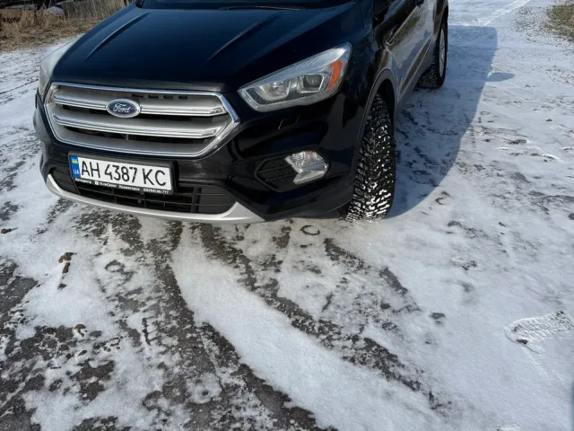 Ford Kuga - фото 4