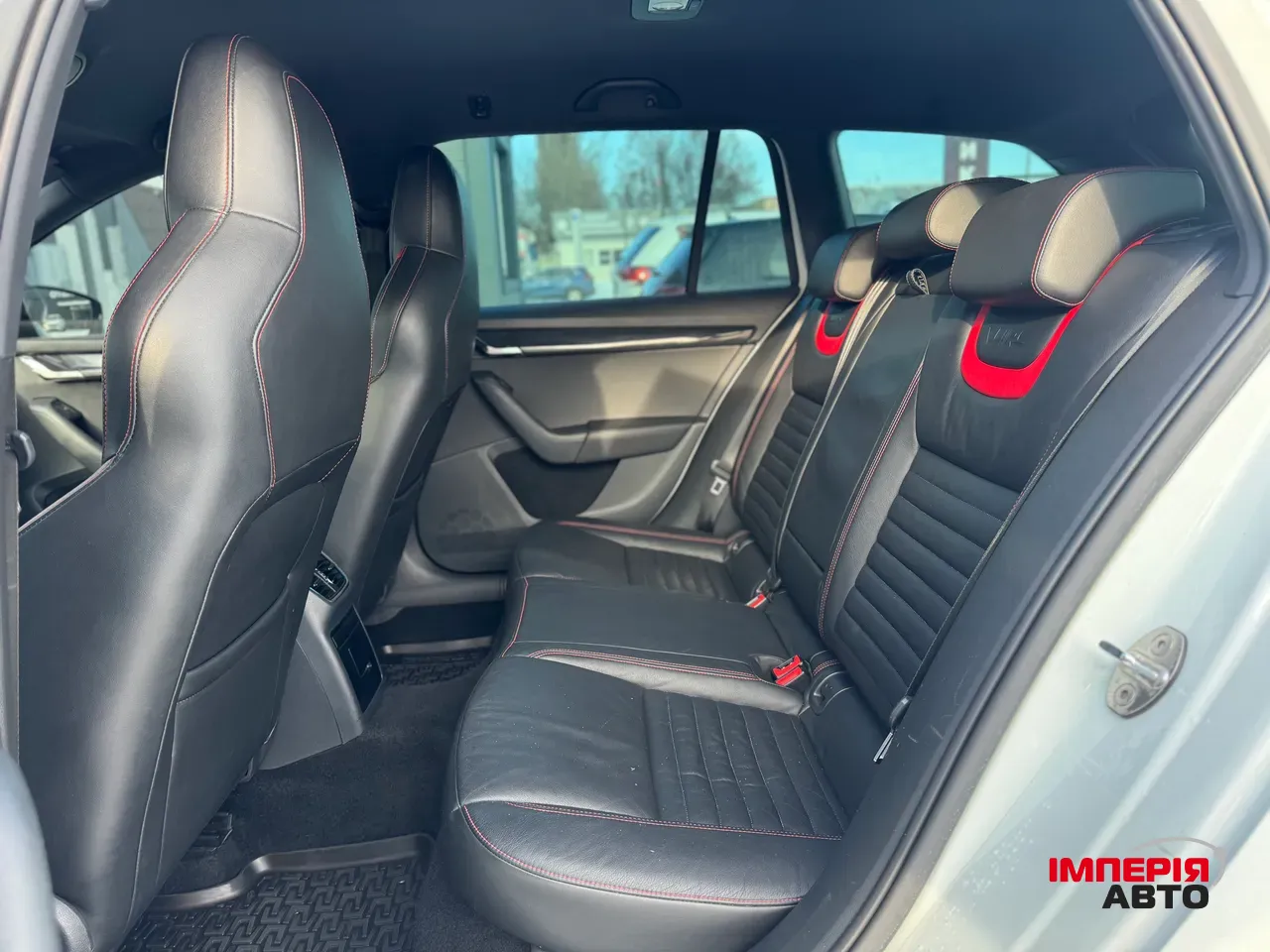 Skoda Octavia RS - фото 8