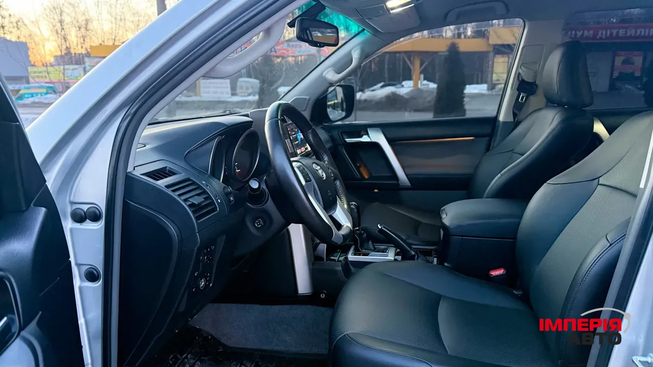 Toyota Land Cruiser Prado - фото 17