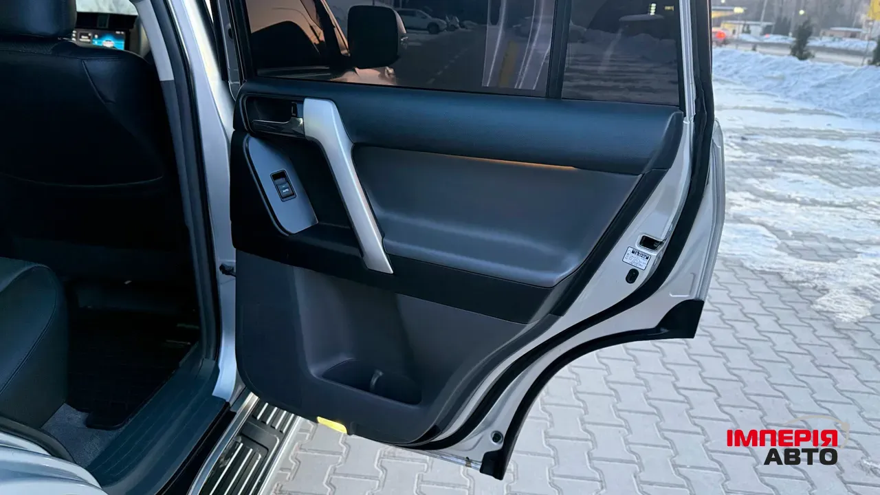 Toyota Land Cruiser Prado - фото 21