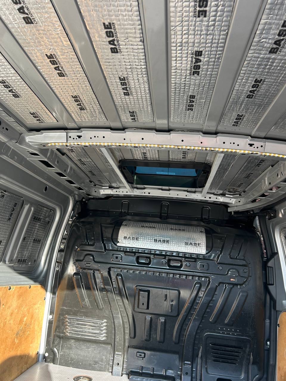 Ford Transit Connect - фото 34