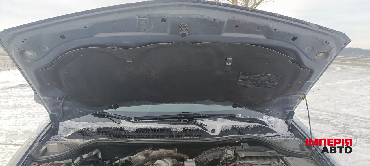 Renault Megane - фото 16