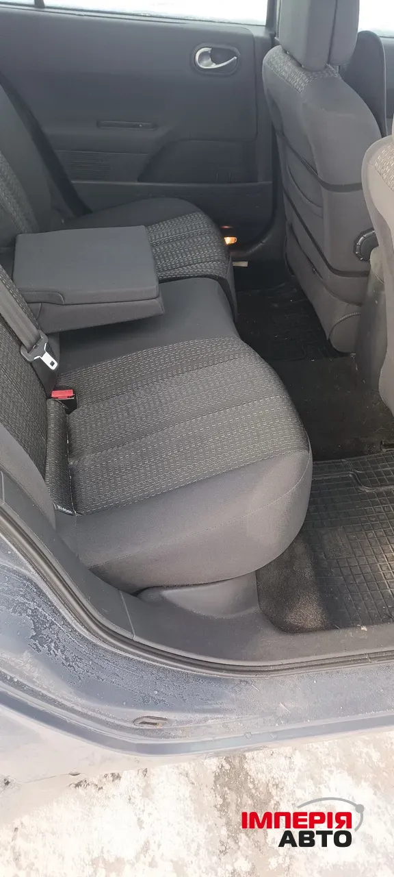 Renault Megane - фото 14
