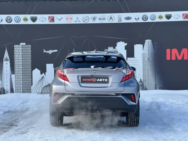 Toyota C-HR - фото 4