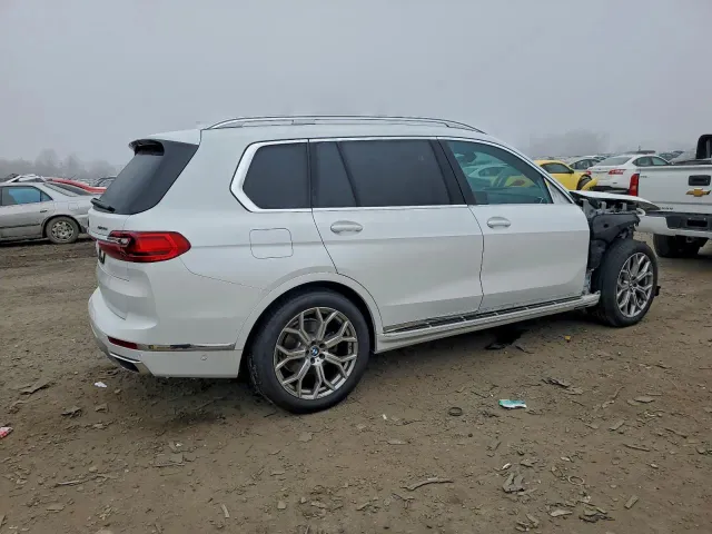 BMW X7 - фото 4