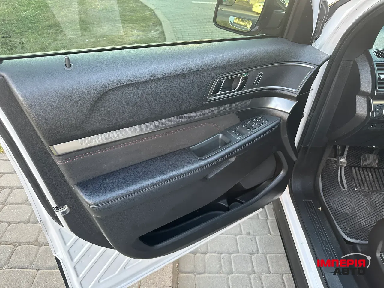 Ford Explorer - фото 7