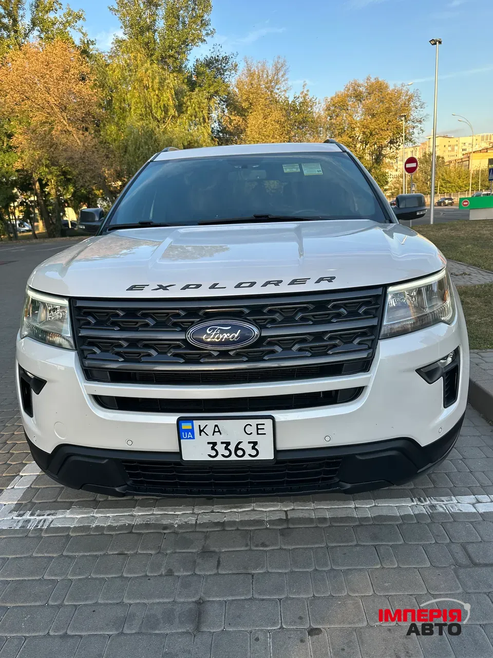 Ford Explorer - фото 1