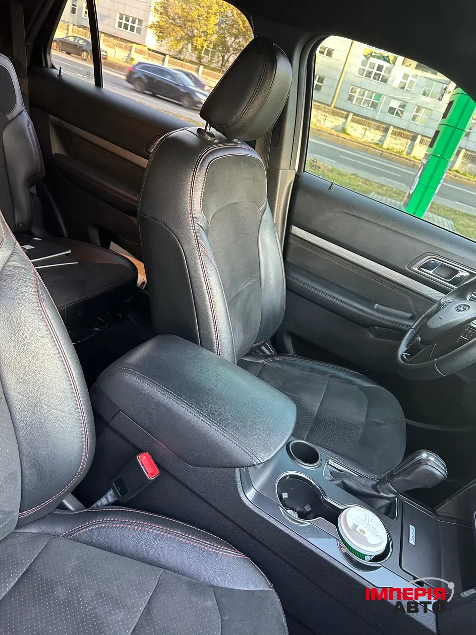 Ford Explorer - фото 13