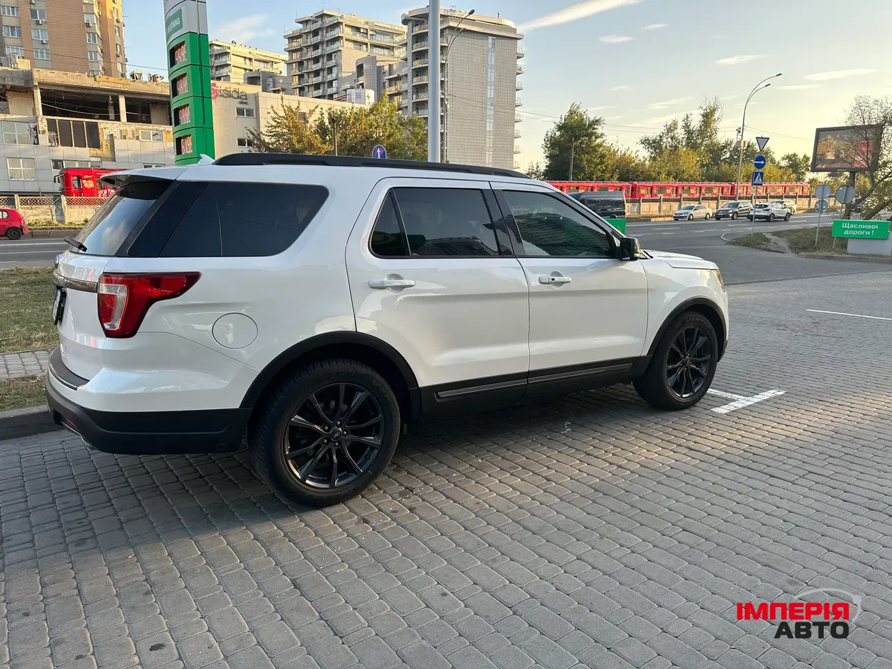Ford Explorer - фото 5