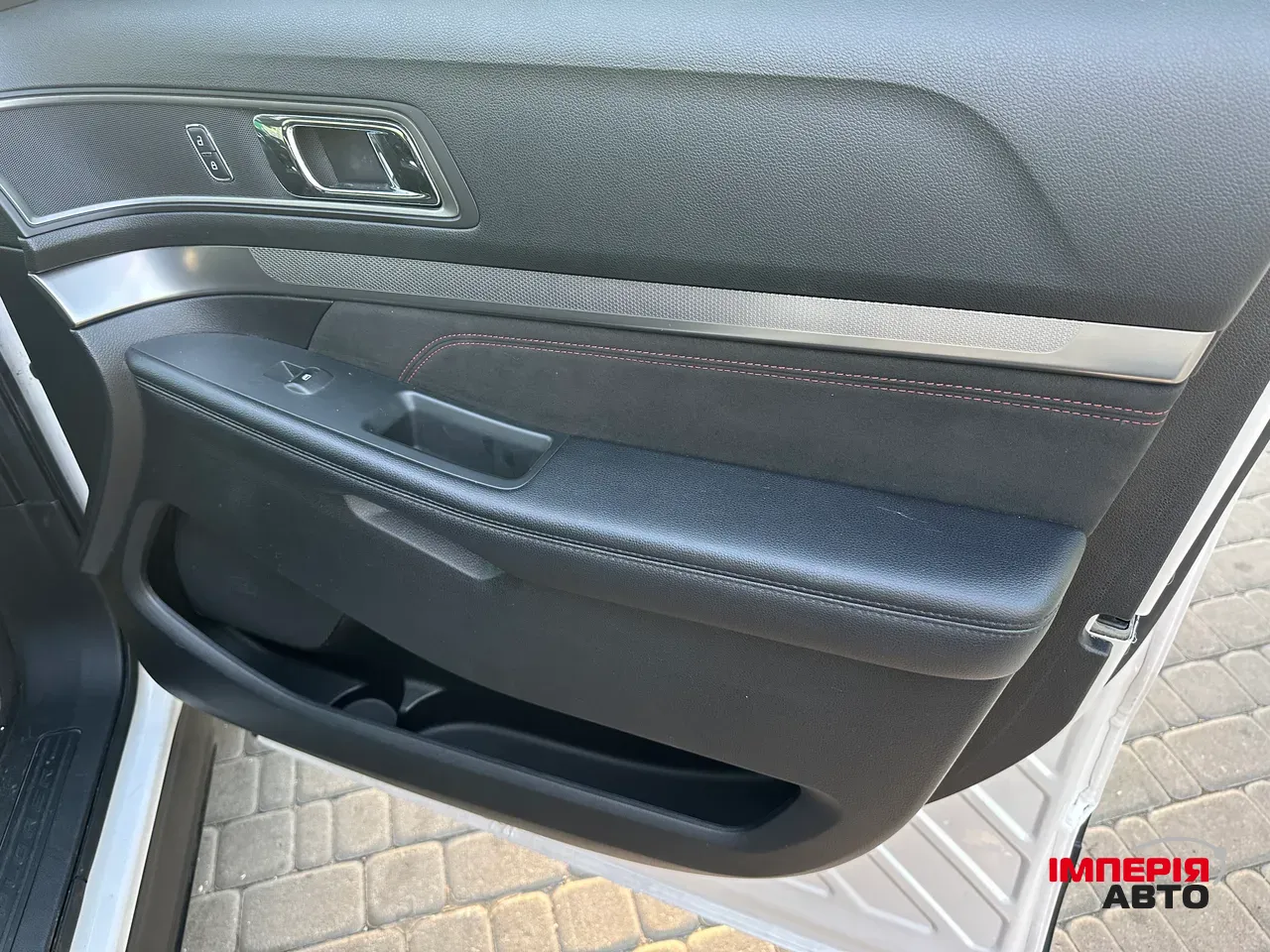 Ford Explorer - фото 11