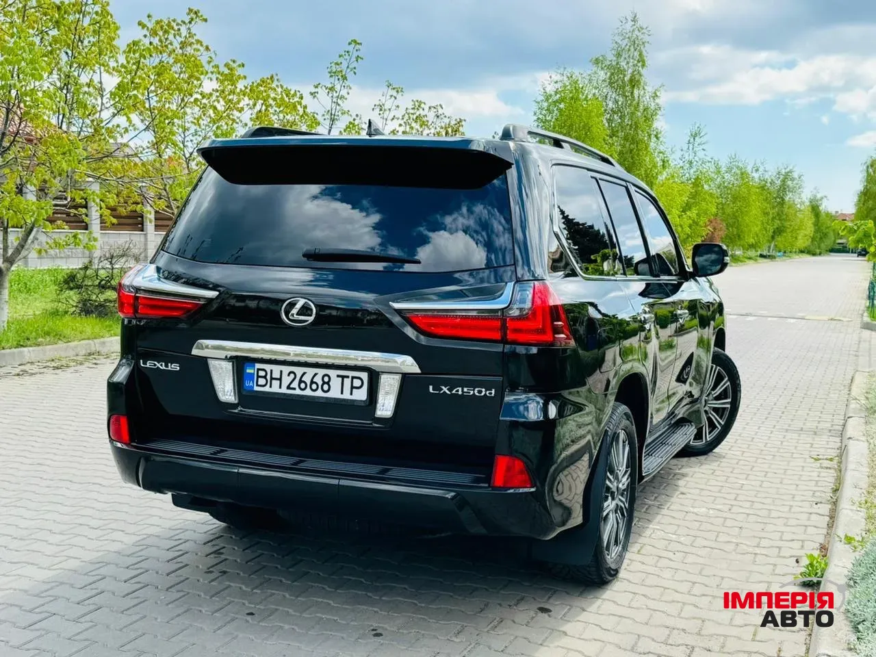 Lexus LX - фото 17