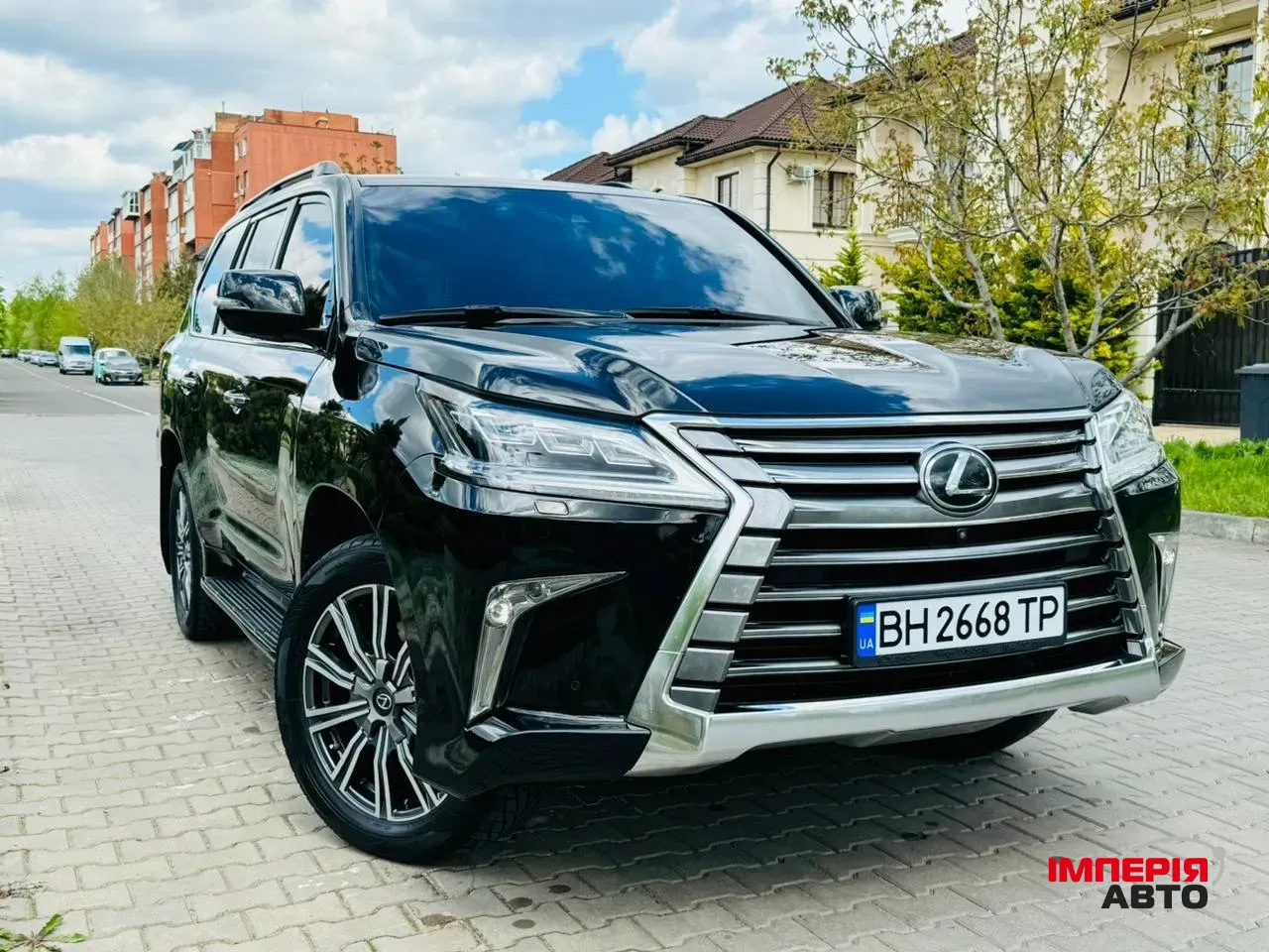 Lexus LX - фото 14