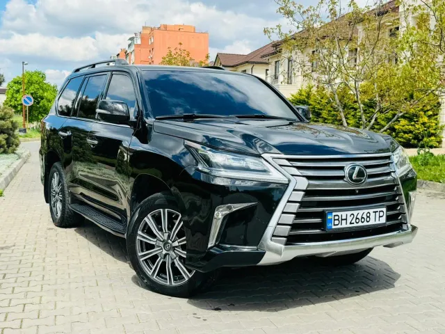 Lexus LX - фото 1