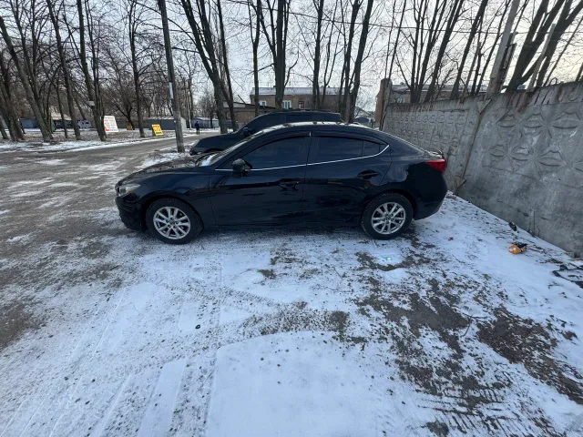 Mazda 3 - фото 4