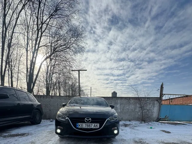 Mazda 3 - фото 5