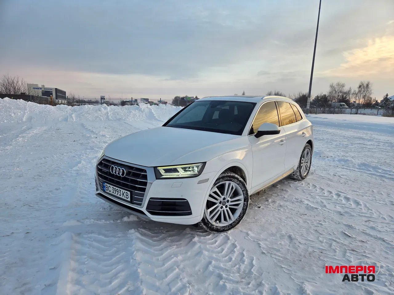 Audi Q5 - фото 1