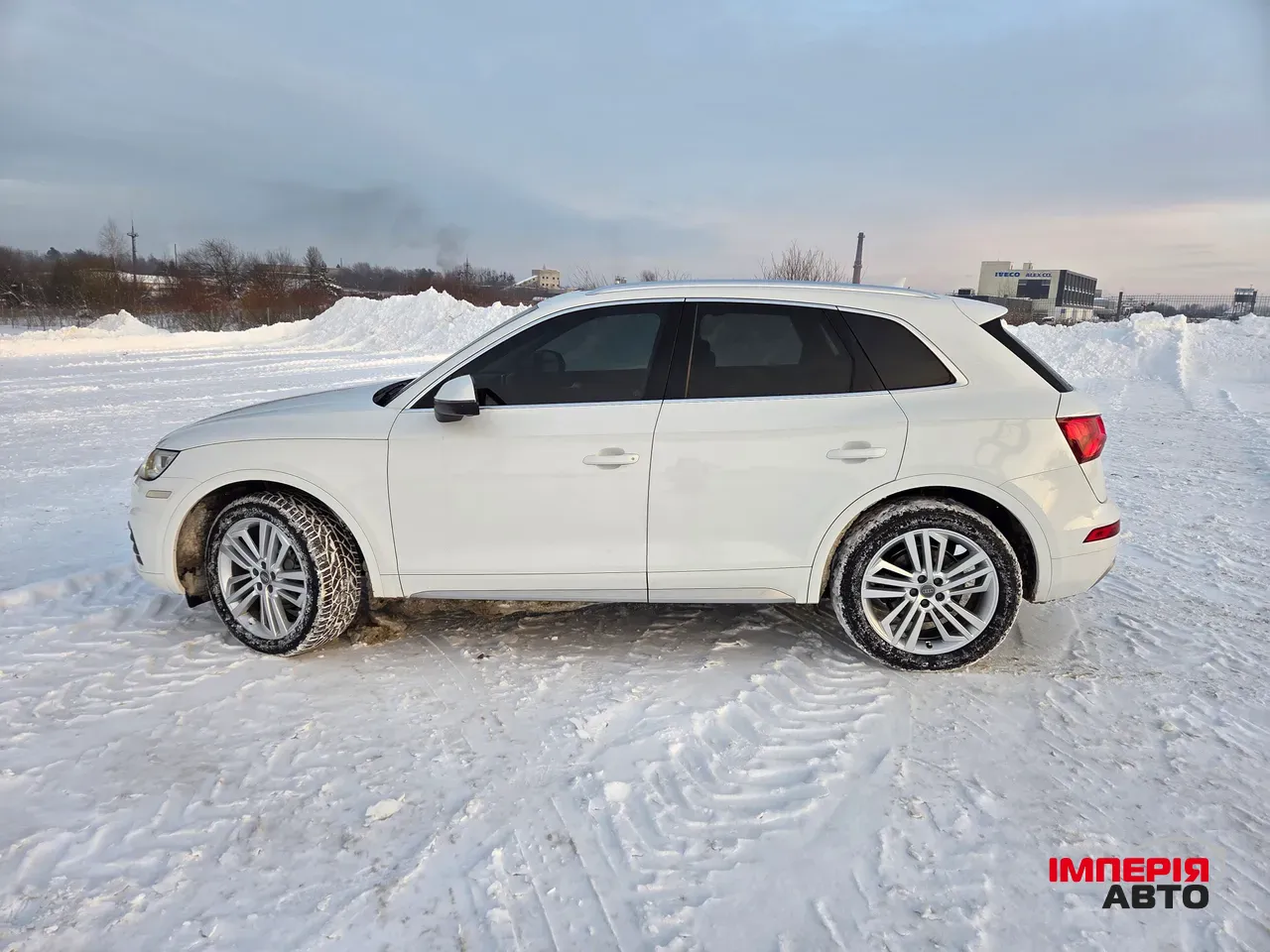 Audi Q5 - фото 8