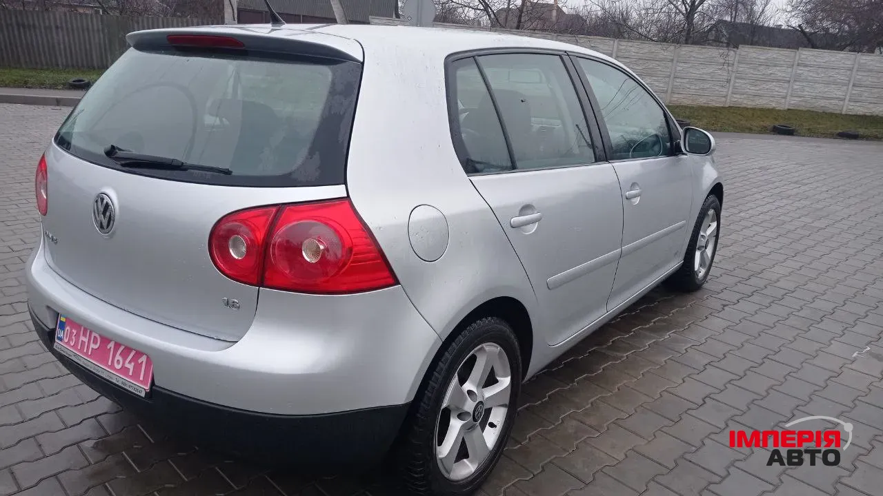 Volkswagen Golf - фото 3