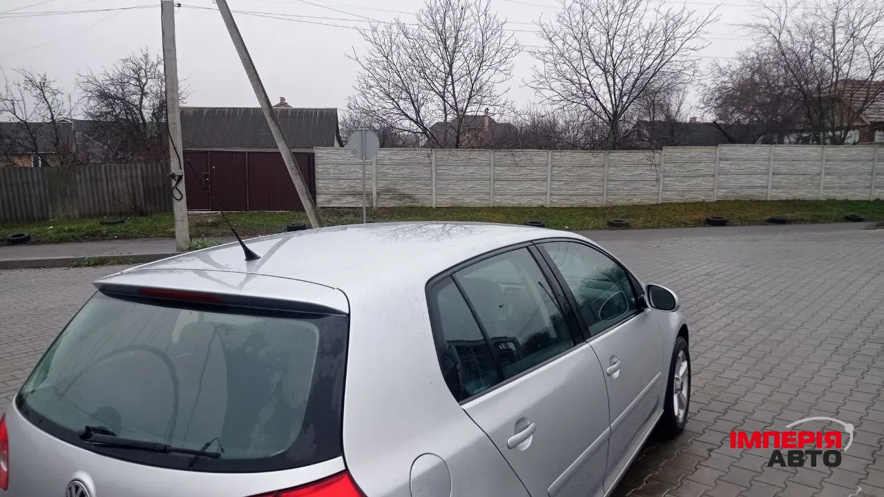 Volkswagen Golf - фото 8